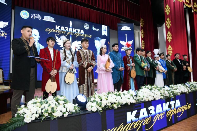 Алматыда жас ақындар айтысы өтті